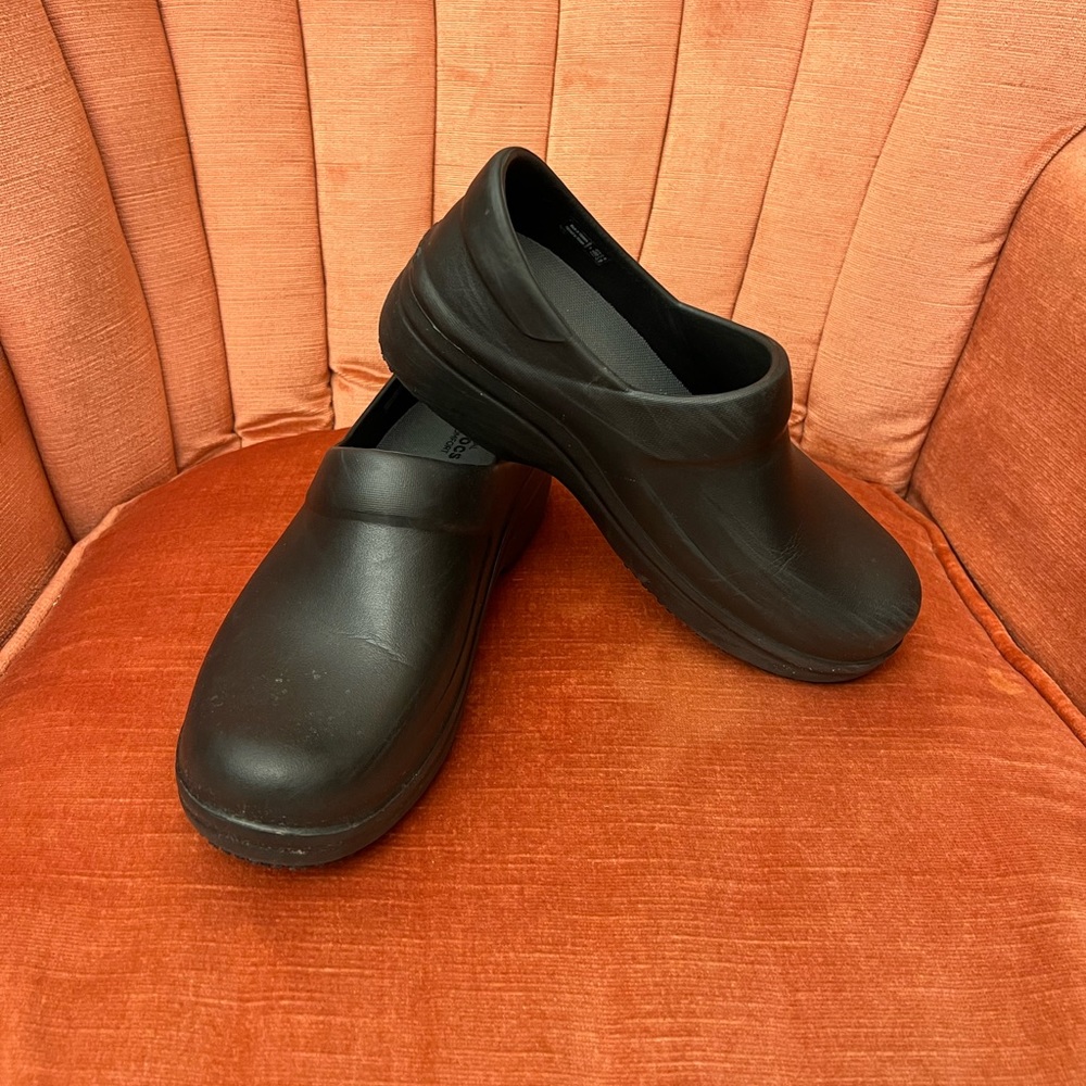 CROCS Neria Pro Work Clogs